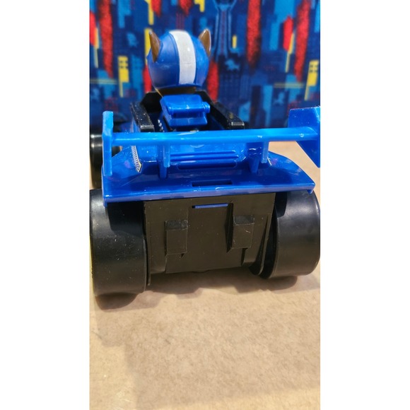Paw Patrol Chase Police Car and Action Figure Toy Set - Picture 6 of 9